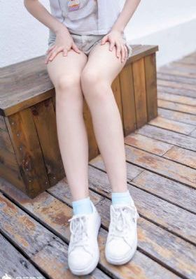 扒开美女内衣让男人视频_BD韩语高清迅雷在线观看